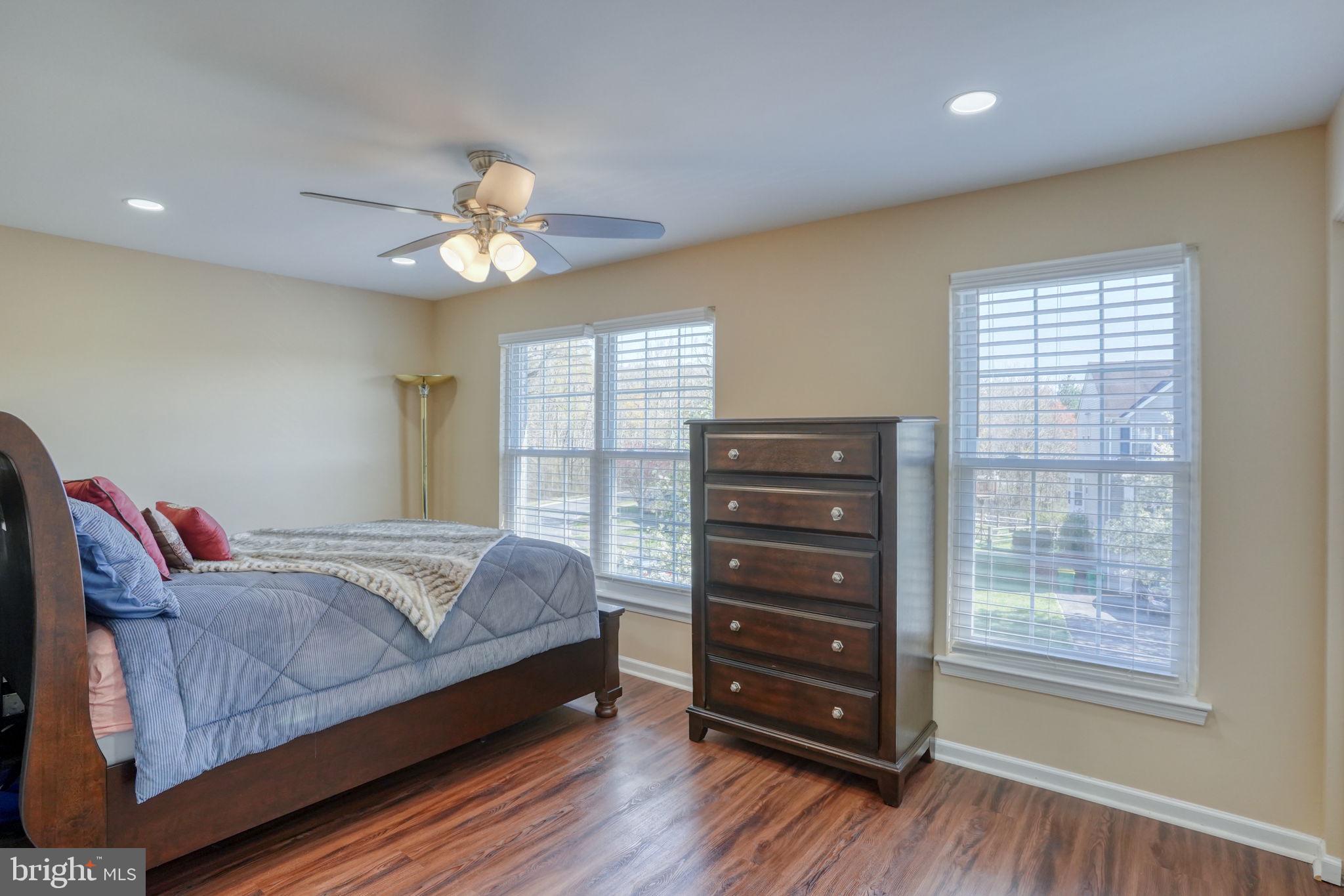 360 N BARRINGTON COURT