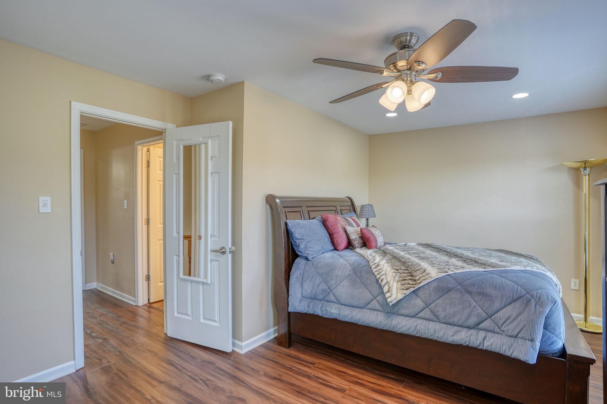 360 N BARRINGTON COURT