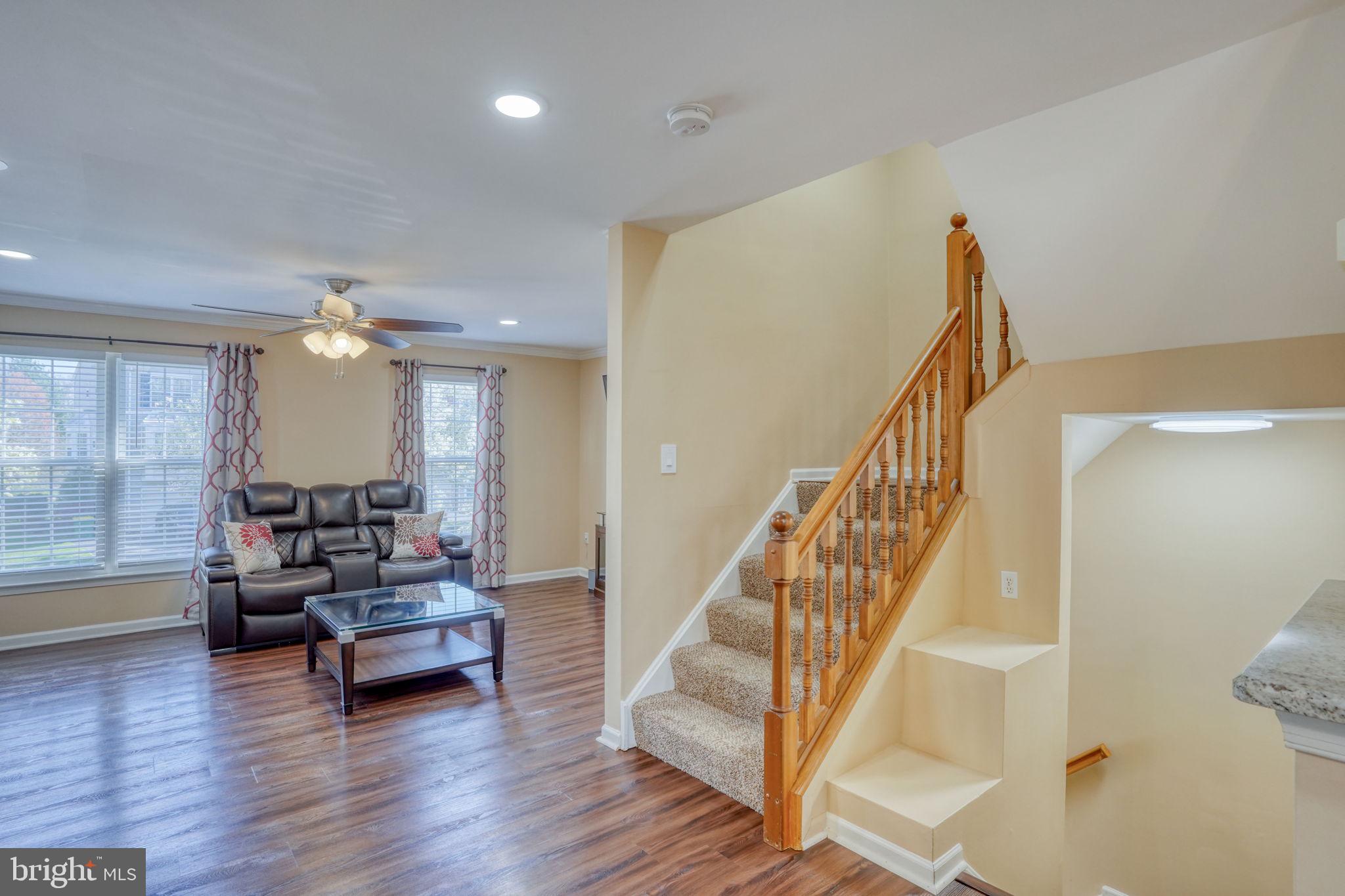 360 N BARRINGTON COURT