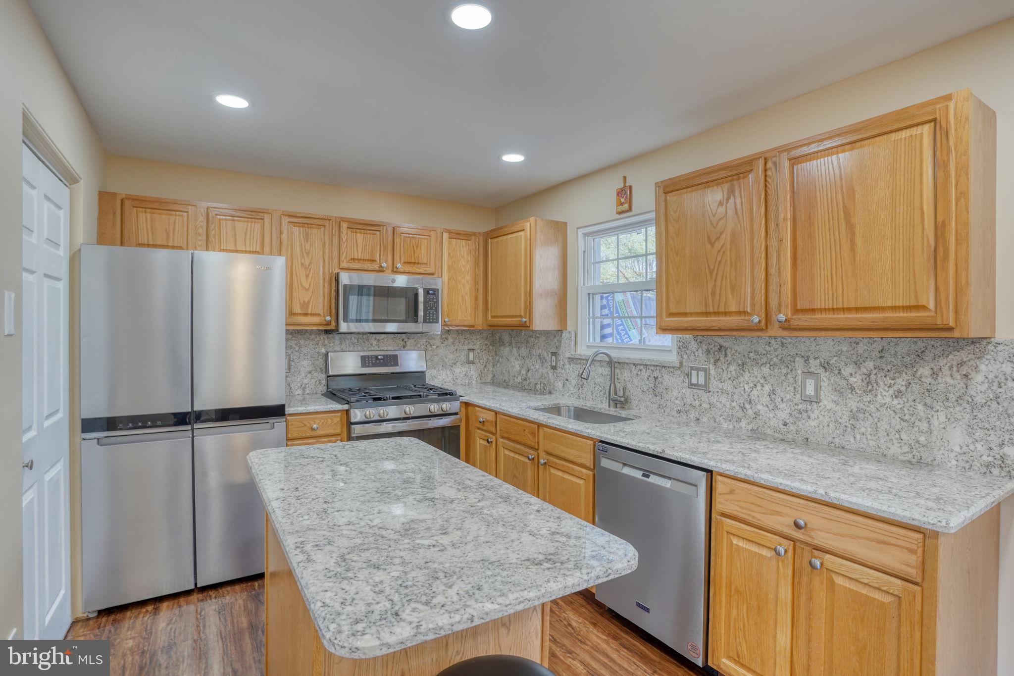 360 N BARRINGTON COURT