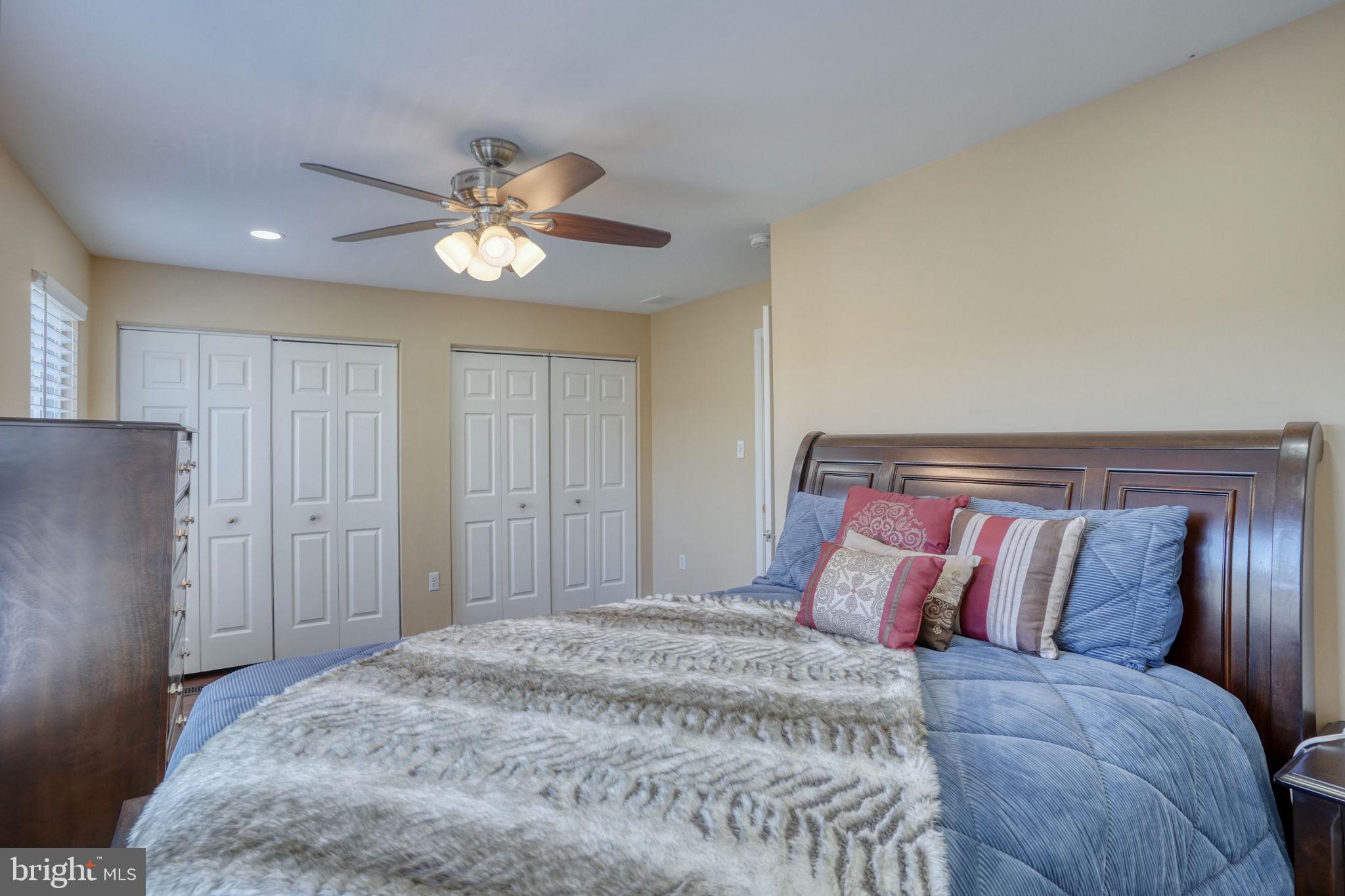 360 N BARRINGTON COURT