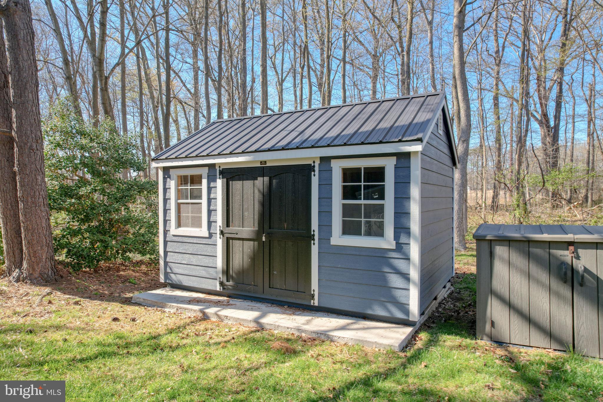 360 N BARRINGTON COURT