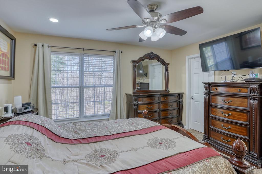 360 N BARRINGTON COURT