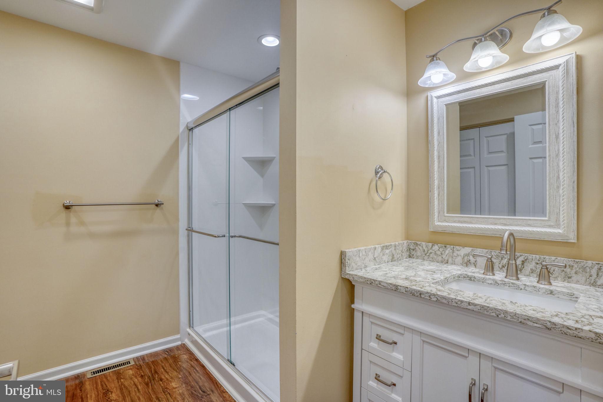 360 N BARRINGTON COURT