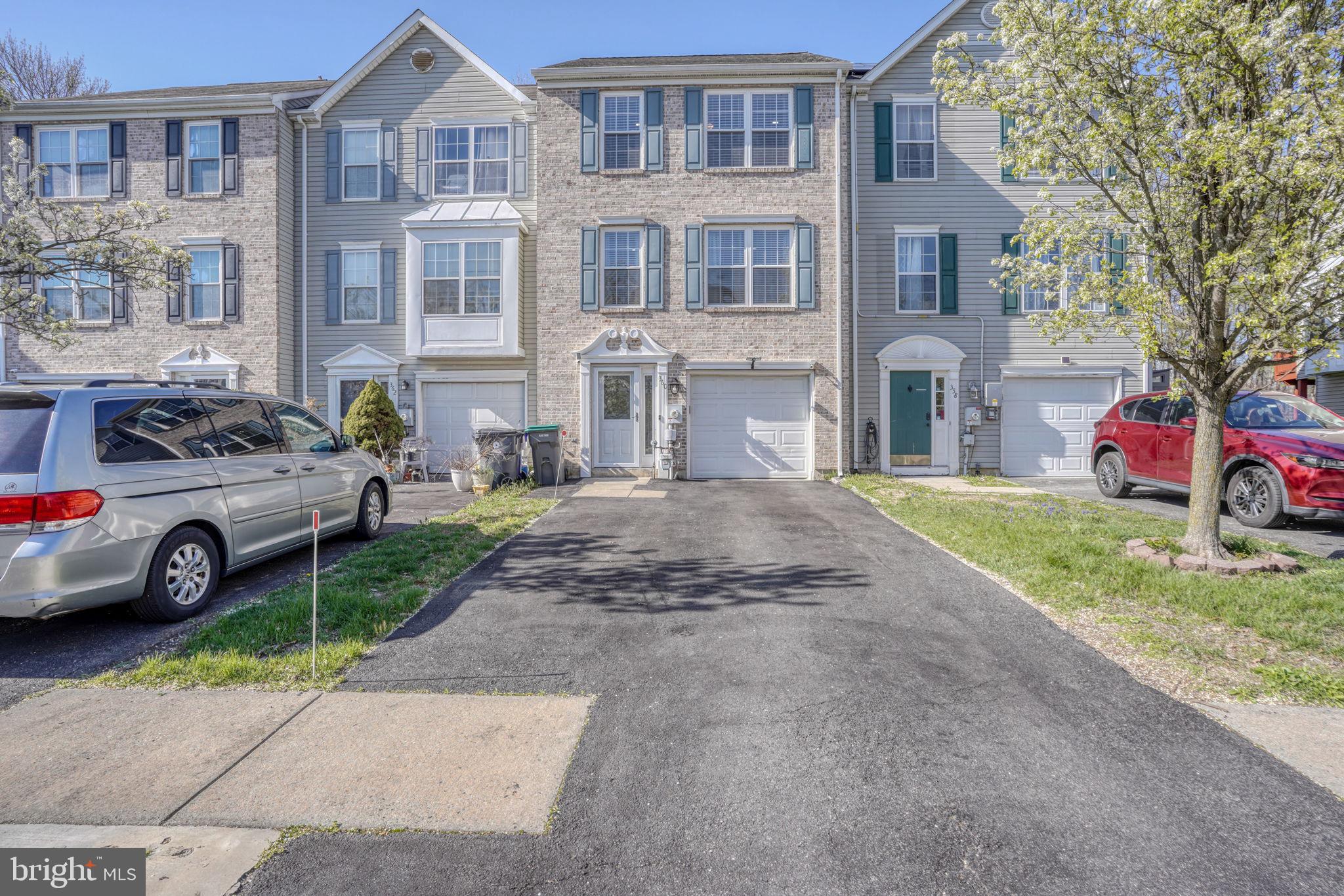 360 N BARRINGTON COURT