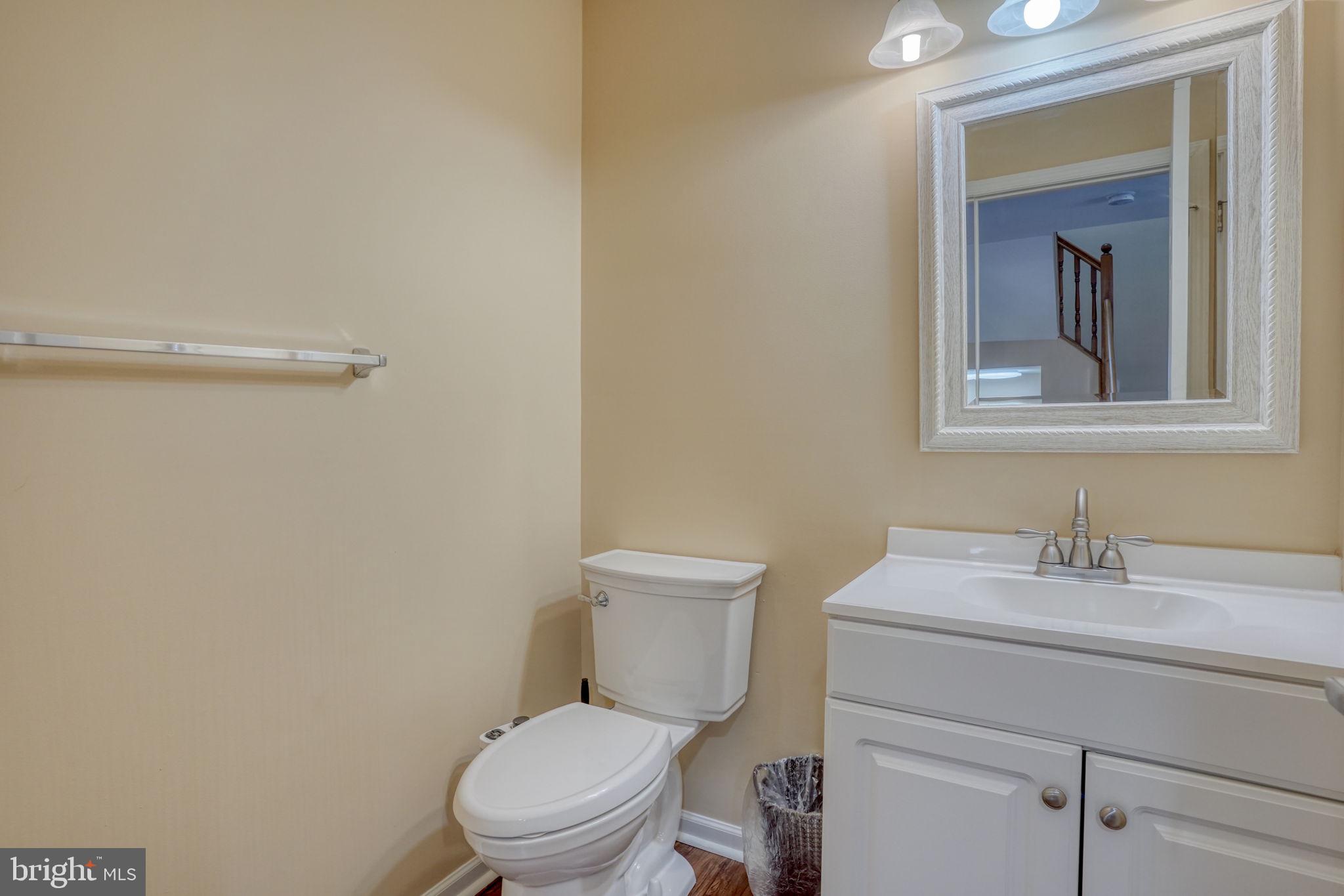 360 N BARRINGTON COURT