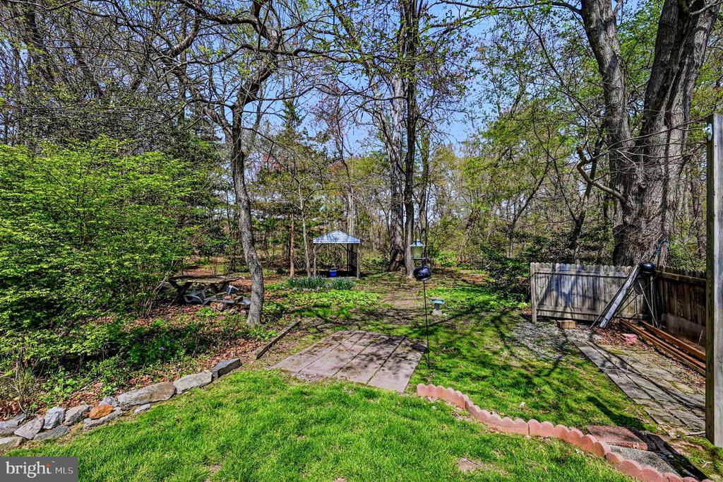 90 CANZONET DRIVE