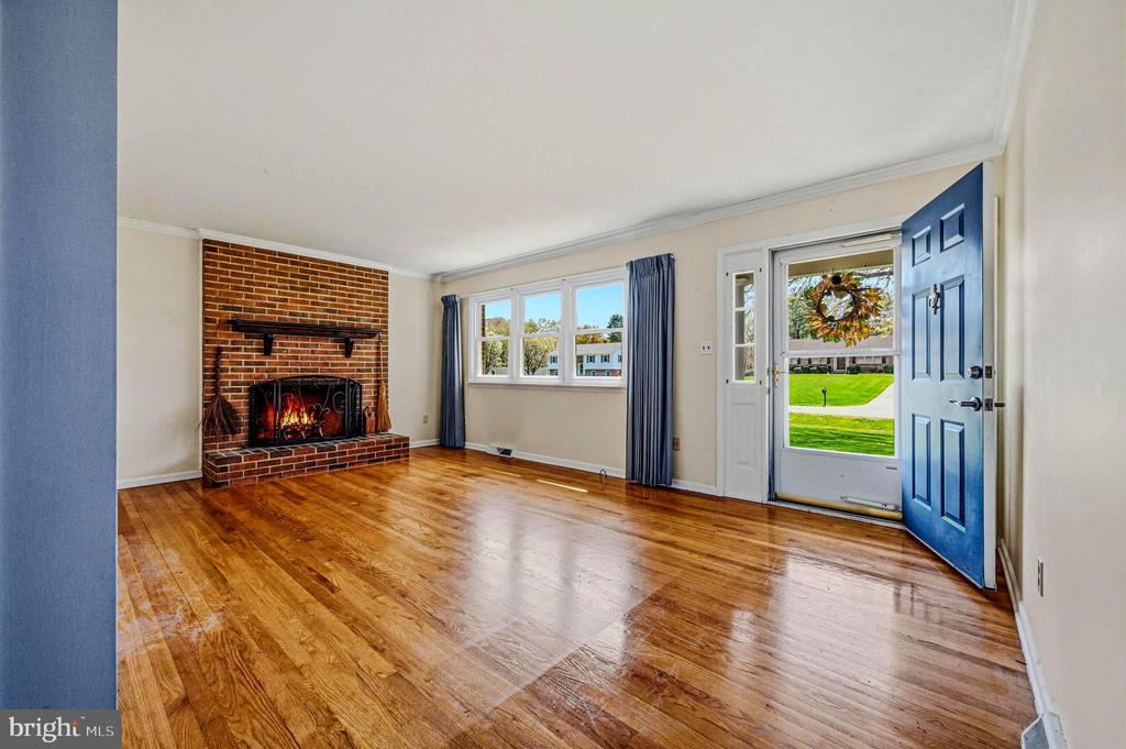 90 CANZONET DRIVE