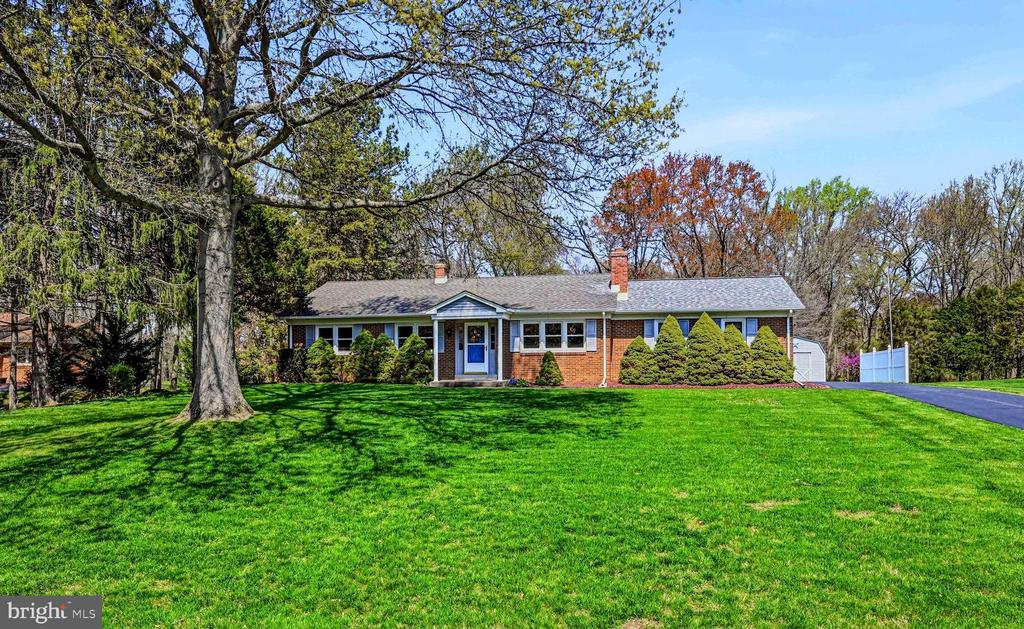 90 CANZONET DRIVE