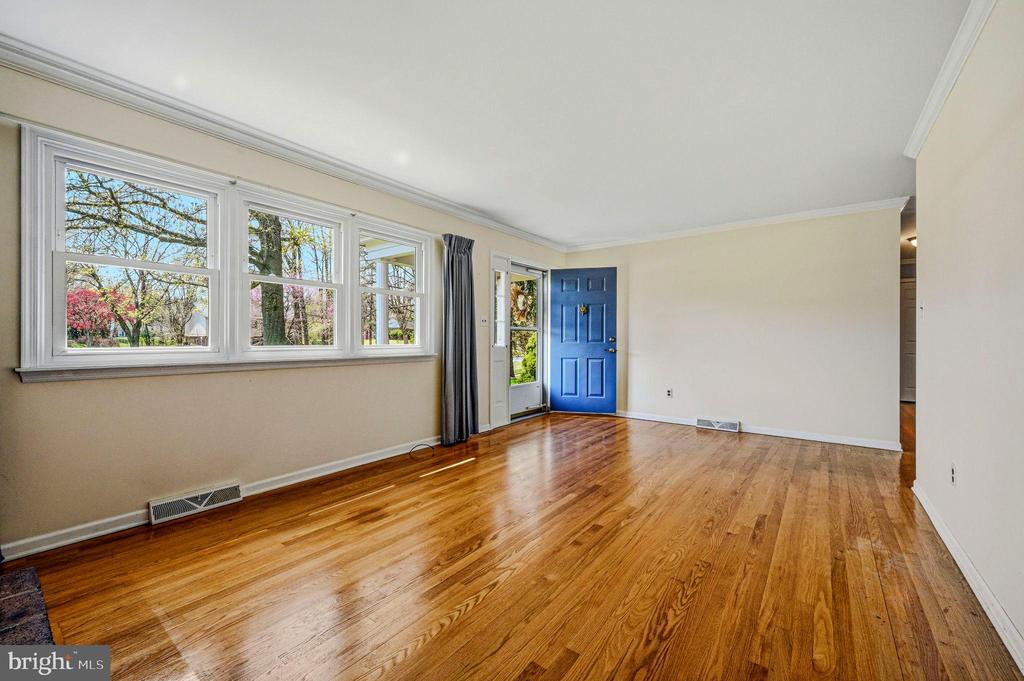 90 CANZONET DRIVE