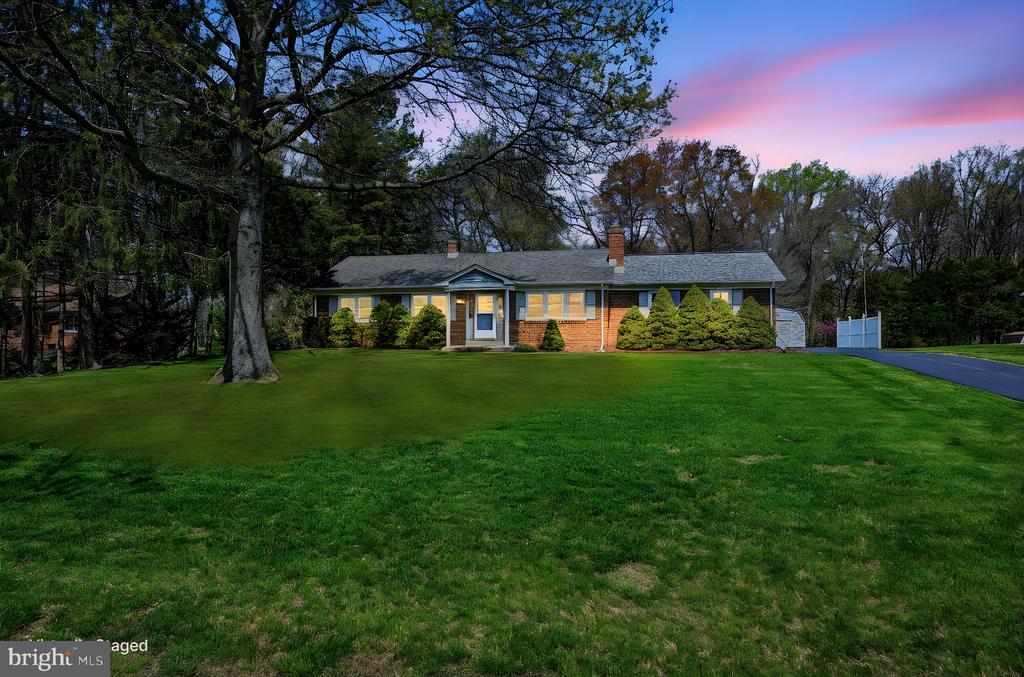 90 CANZONET DRIVE