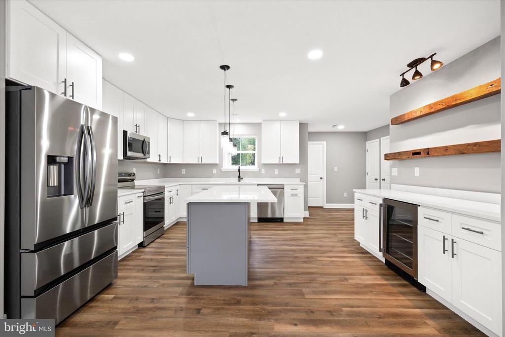 4437 DUPONT PKY