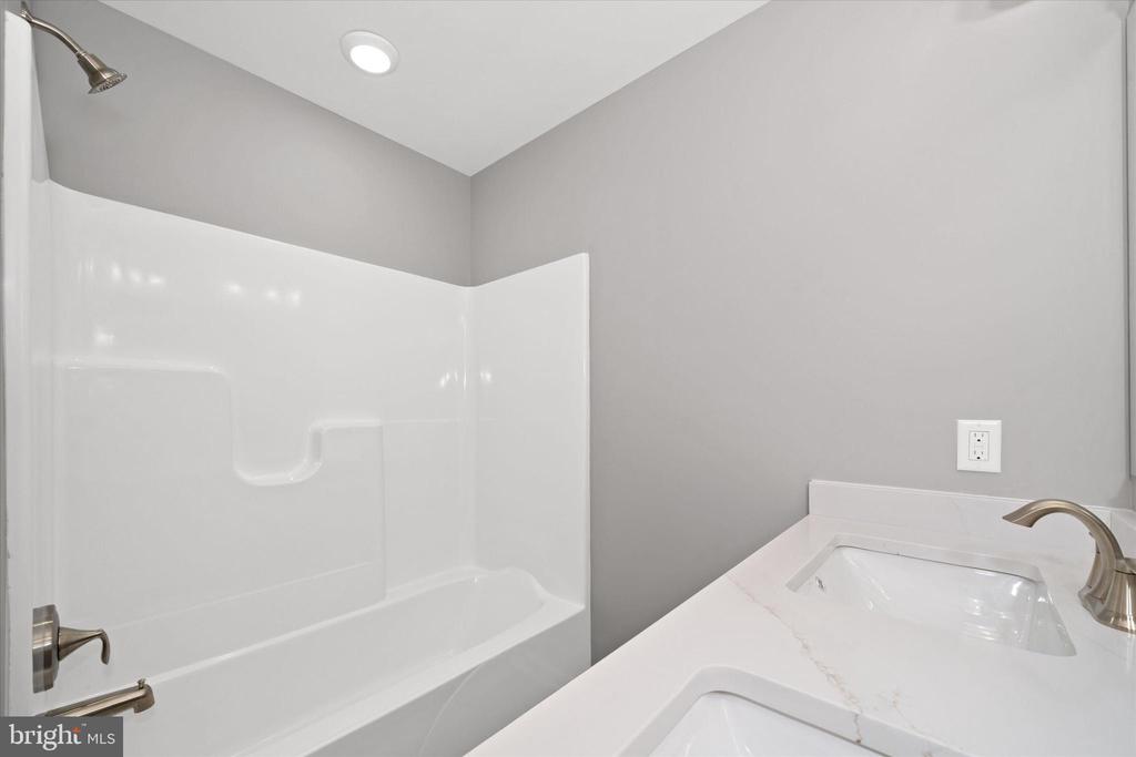 4437 DUPONT PKY
