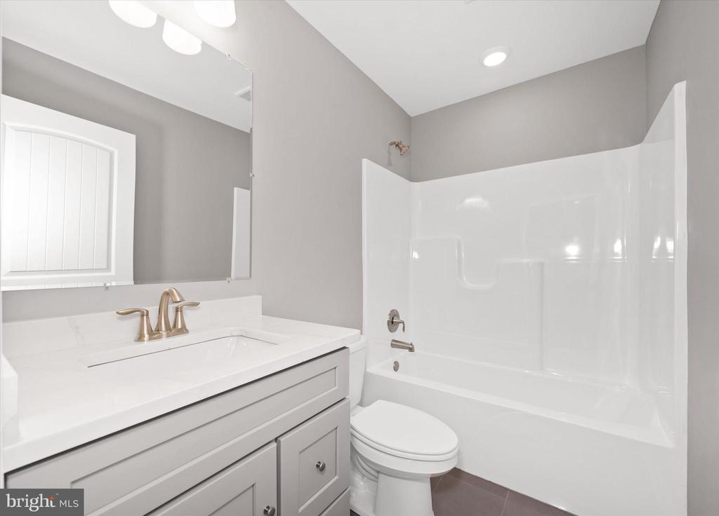 4437 DUPONT PKY