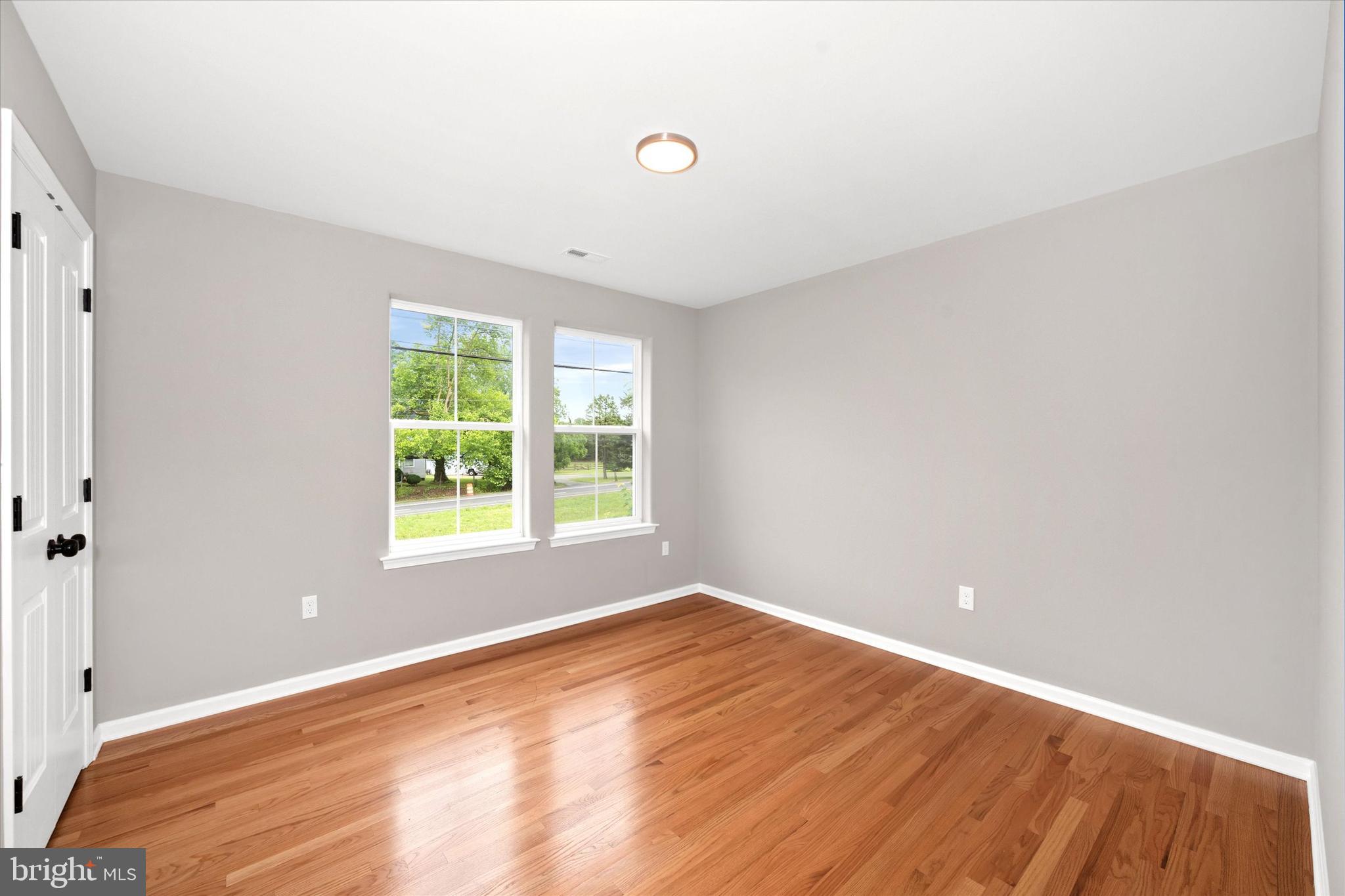 4437 DUPONT PKY