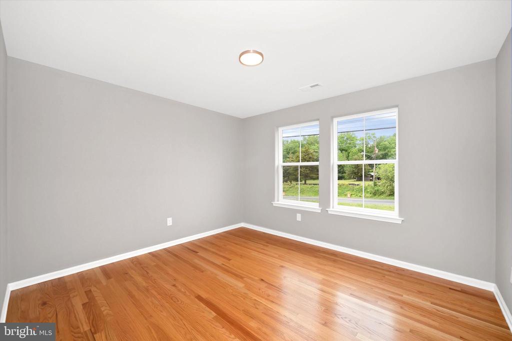 4437 DUPONT PKY