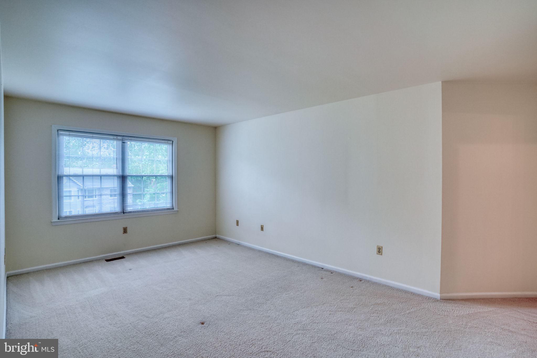 2 LILAC COURT