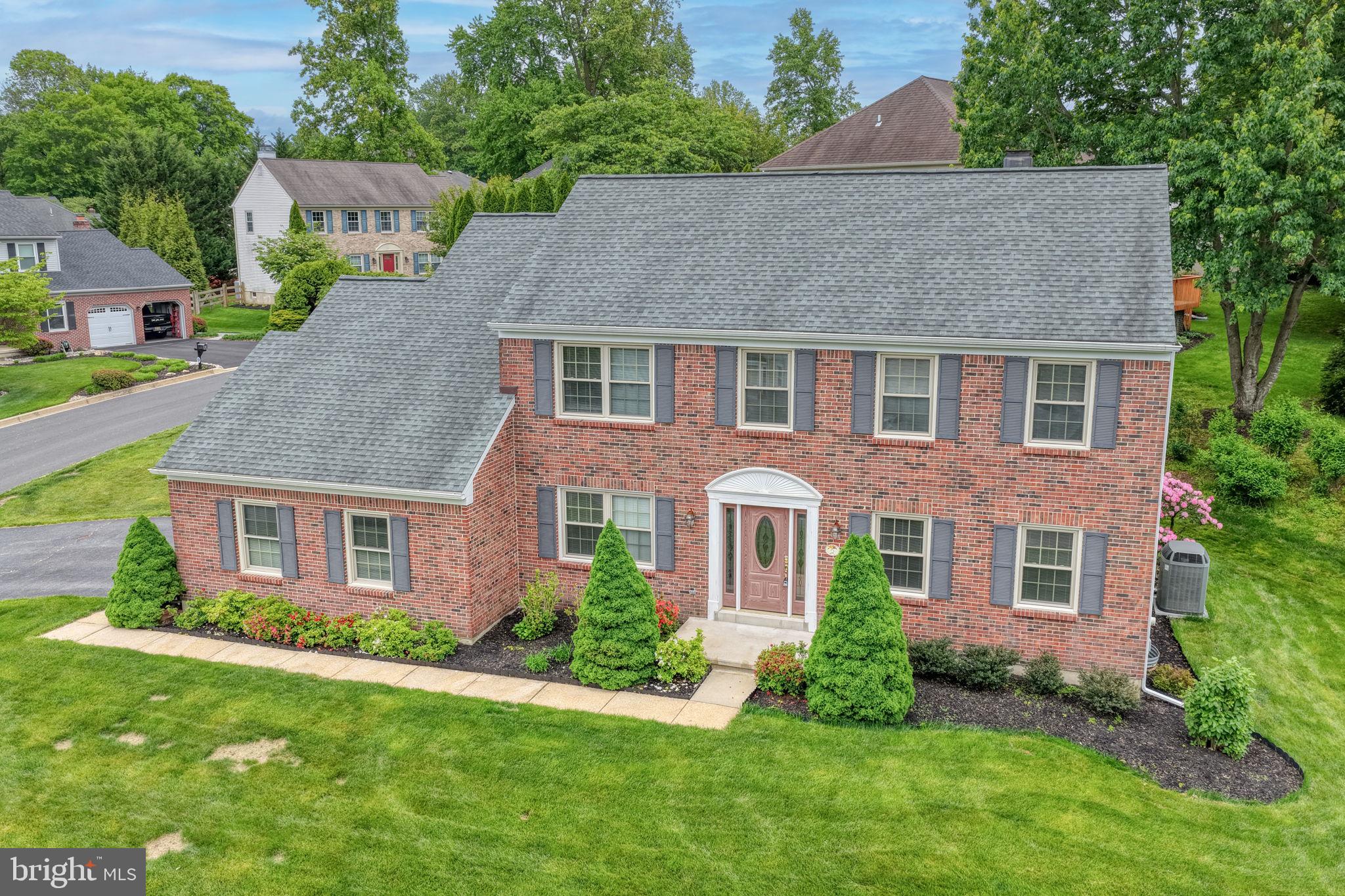 2 LILAC COURT