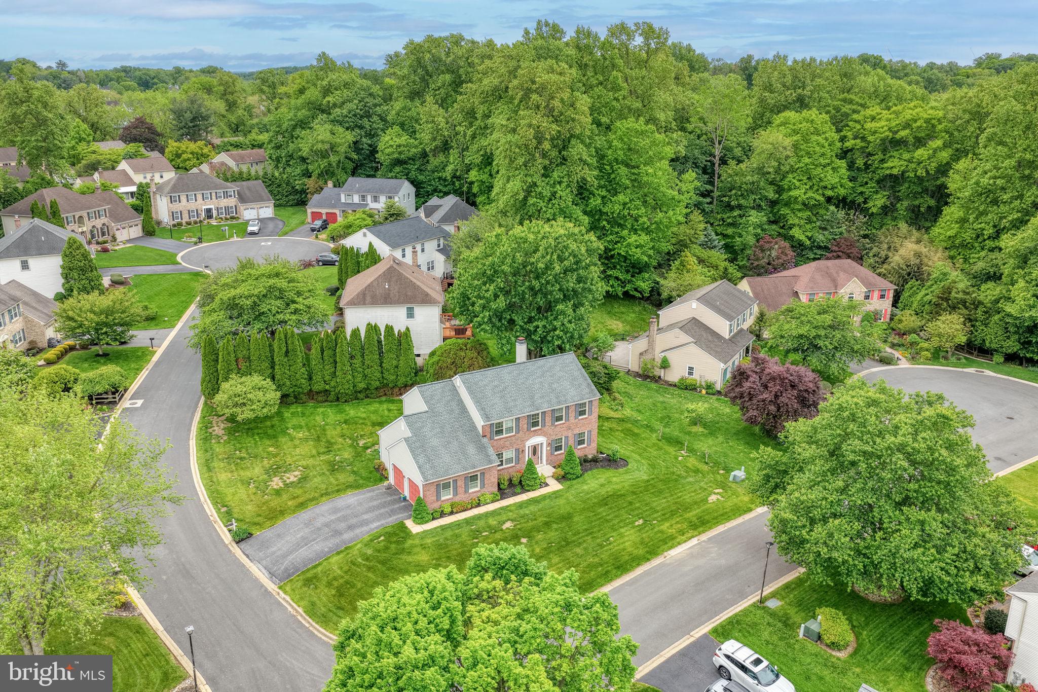 2 LILAC COURT