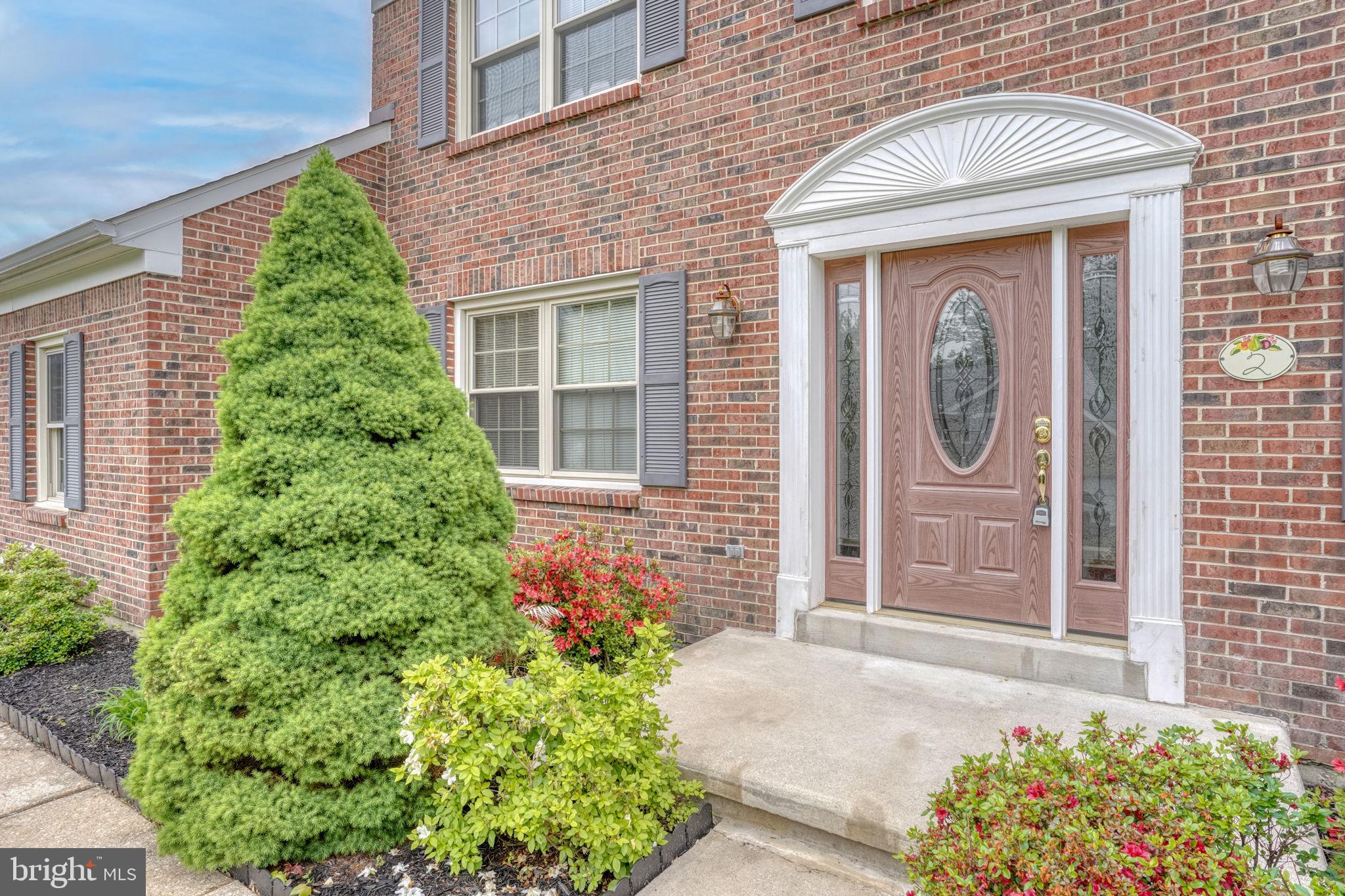 2 LILAC COURT
