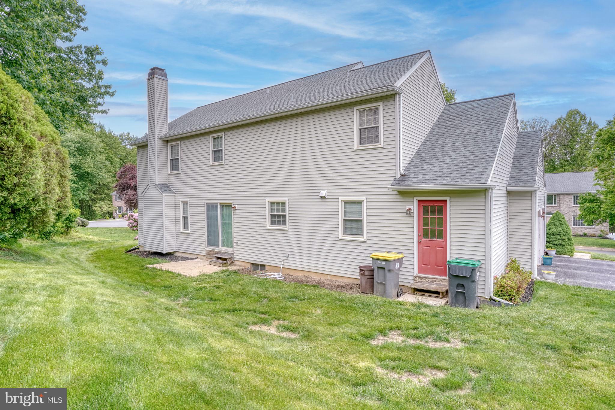2 LILAC COURT