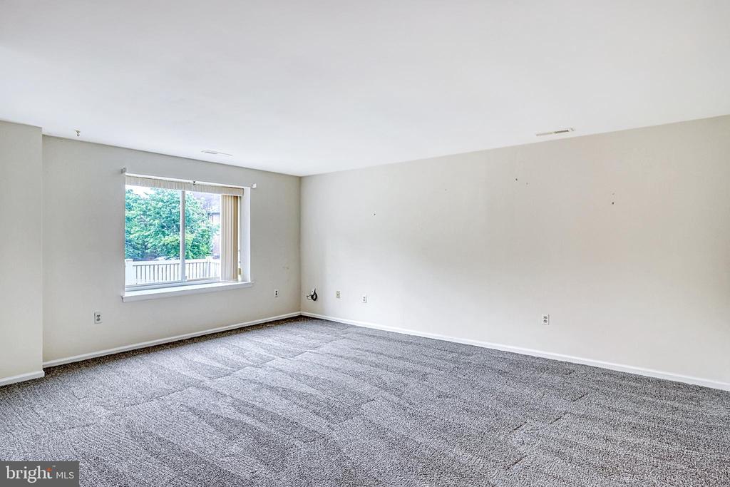 1380 BIRCH LANE E006