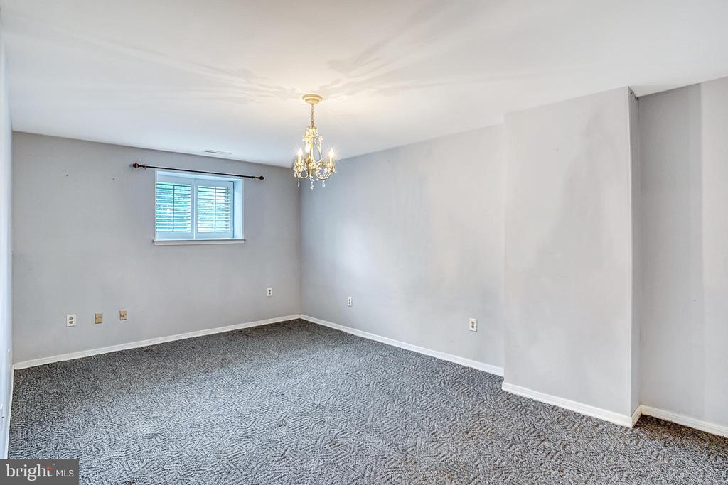1380 BIRCH LANE E006
