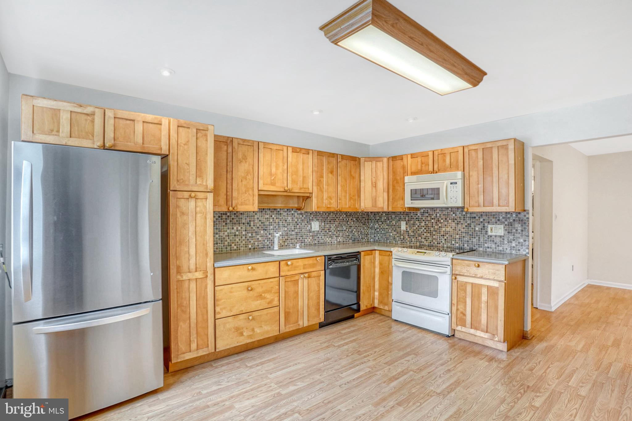 1380 BIRCH LANE E006