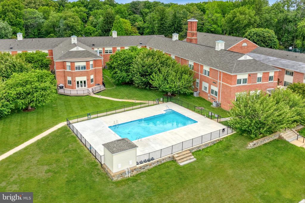 1380 BIRCH LANE E006
