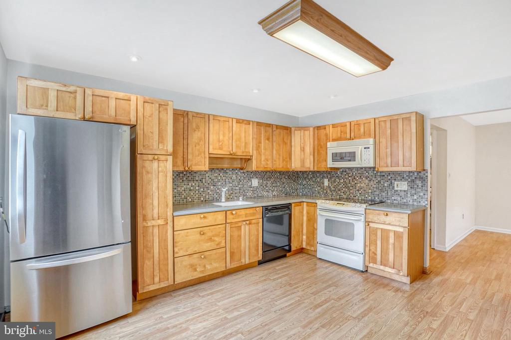1380 BIRCH LANE E006