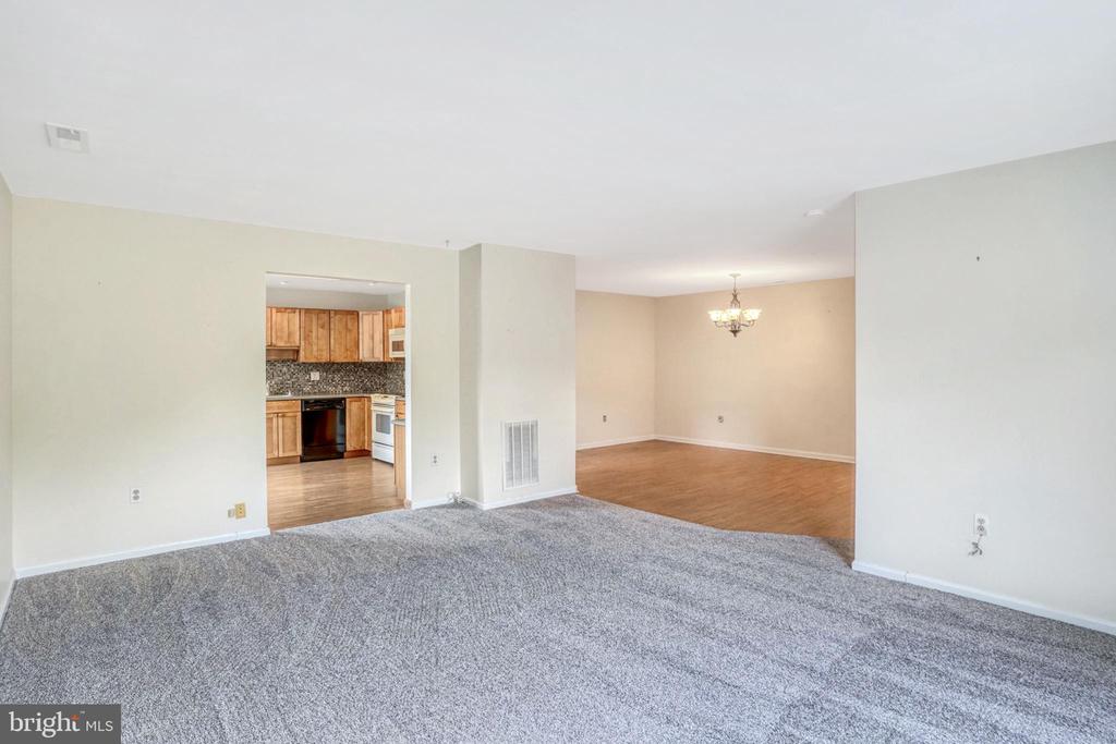 1380 BIRCH LANE E006
