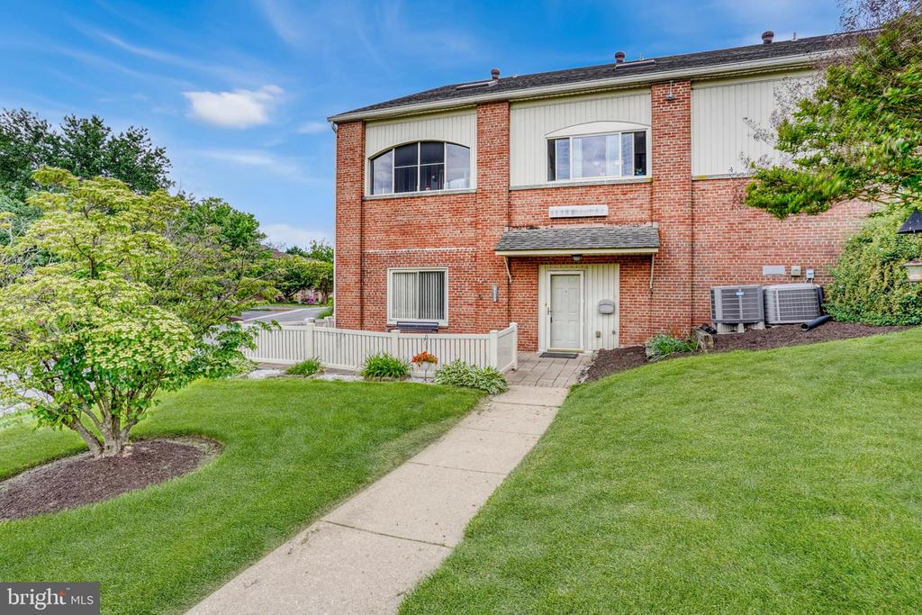 1380 BIRCH LANE E006