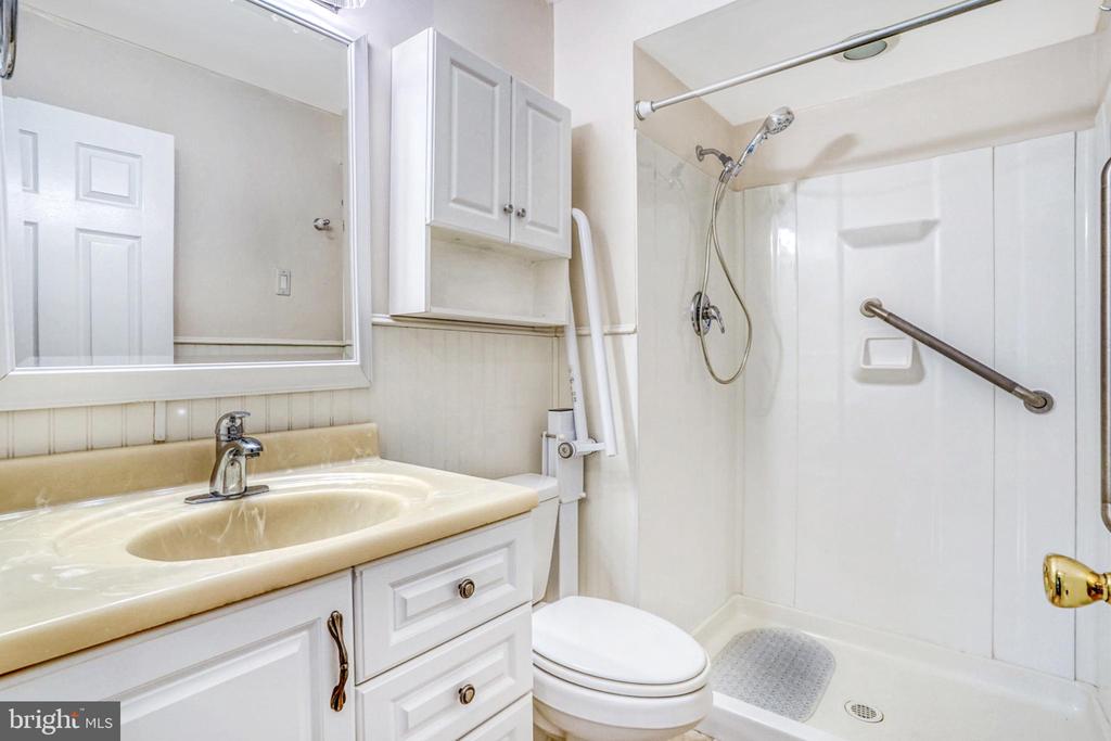 1380 BIRCH LANE E006