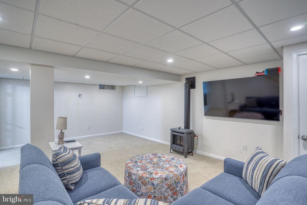 118 AIRMONT DRIVE