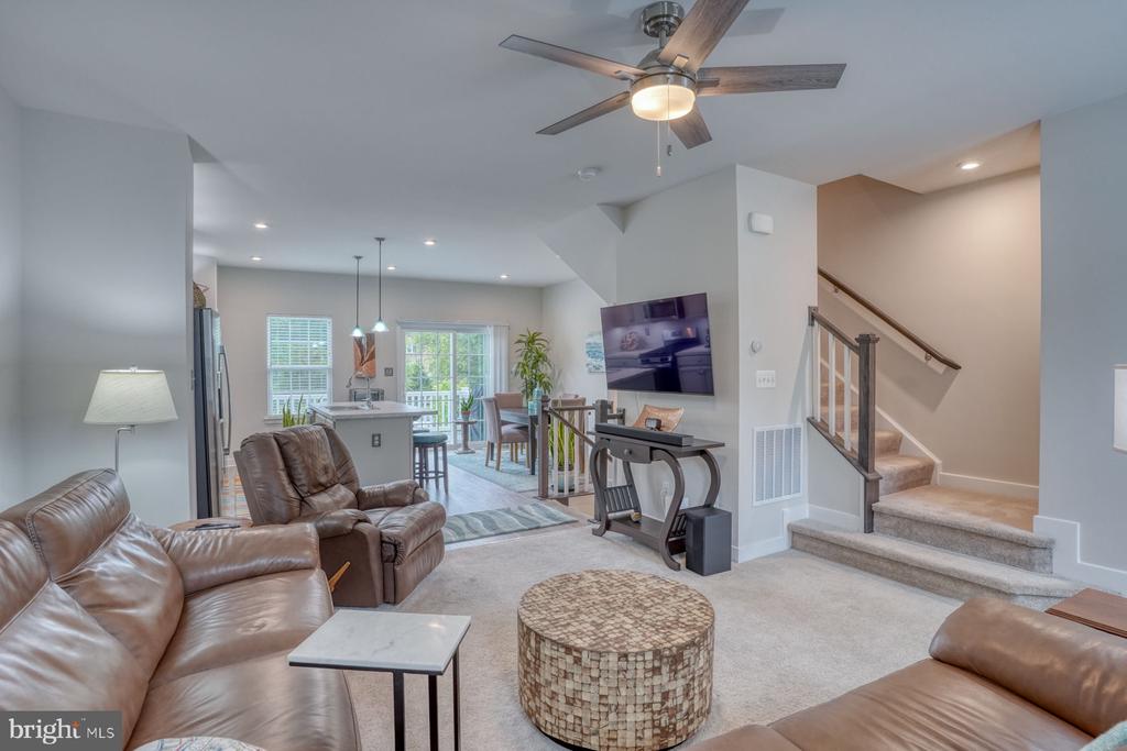 2049 RIVERS DRIVE
