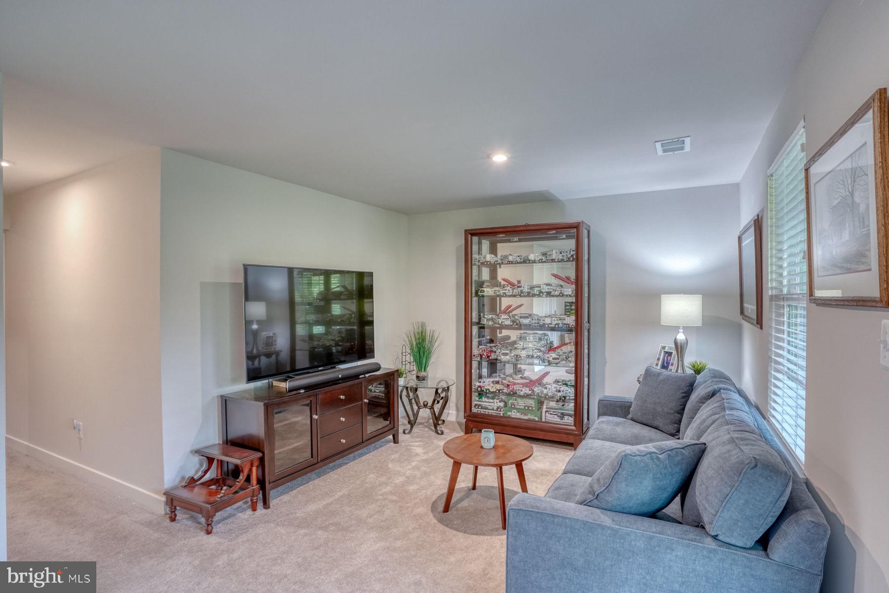 2049 RIVERS DRIVE