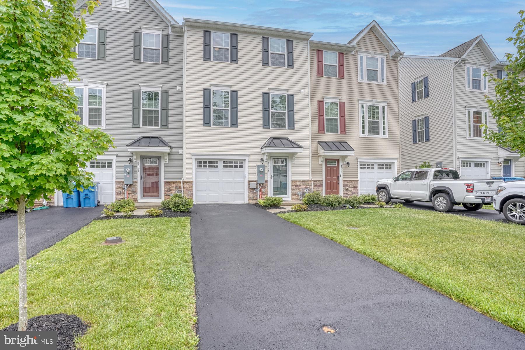 2049 RIVERS DRIVE