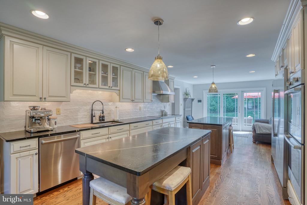 7 PIERSON DRIVE