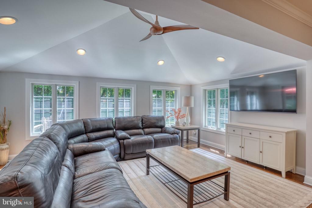 7 PIERSON DRIVE