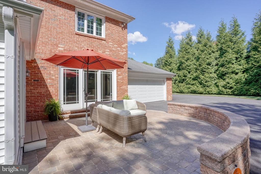 7 PIERSON DRIVE