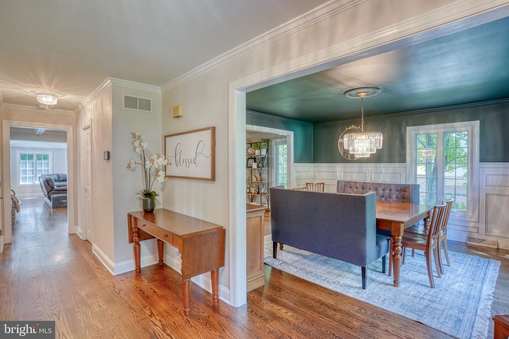 7 PIERSON DRIVE