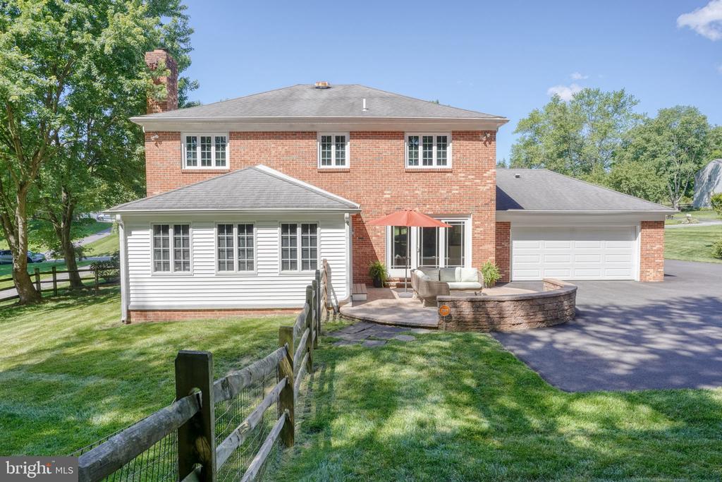 7 PIERSON DRIVE