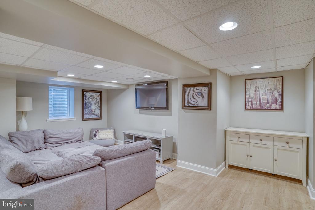 7 PIERSON DRIVE