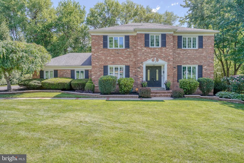 7 PIERSON DRIVE
