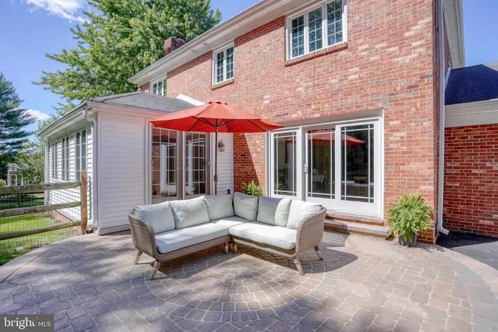 7 PIERSON DRIVE