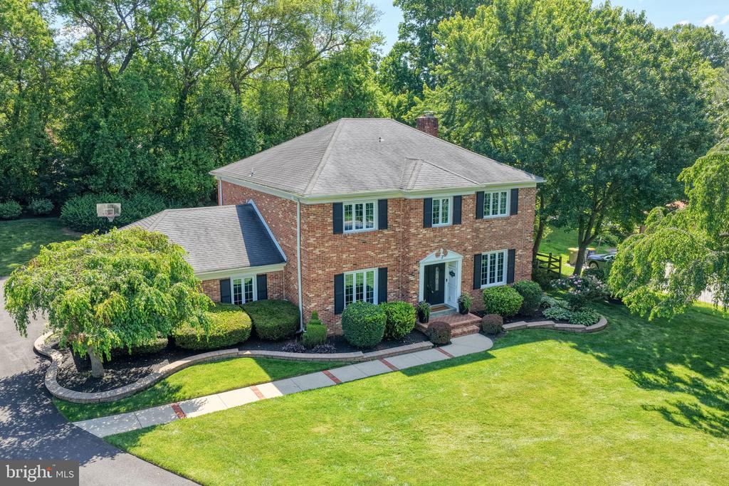 7 PIERSON DRIVE