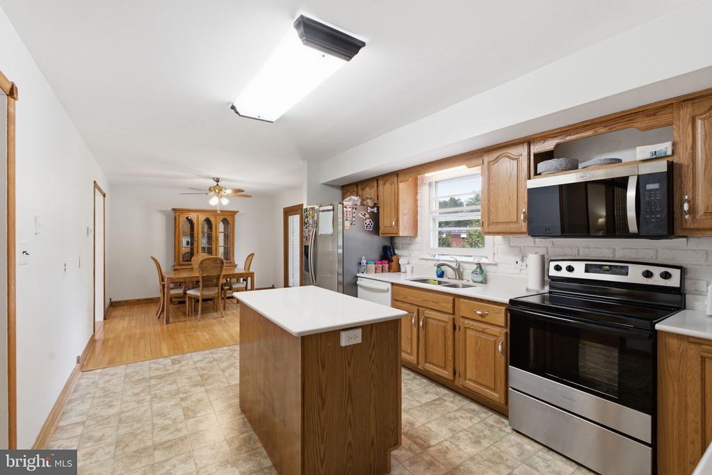 14 BOWFIN DRIVE