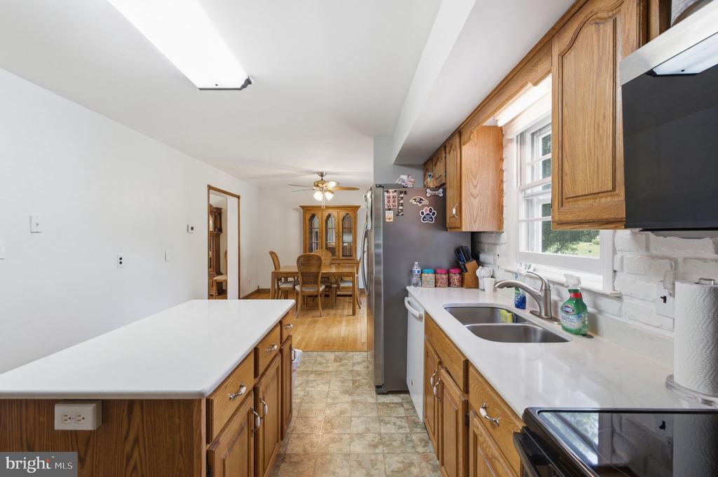 14 BOWFIN DRIVE