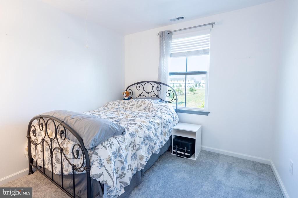 153 WYE OAK DRIVE