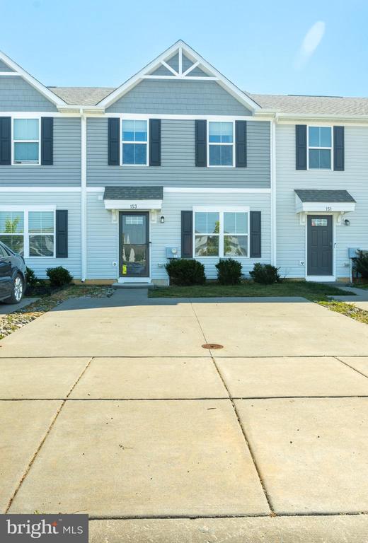 153 WYE OAK DRIVE